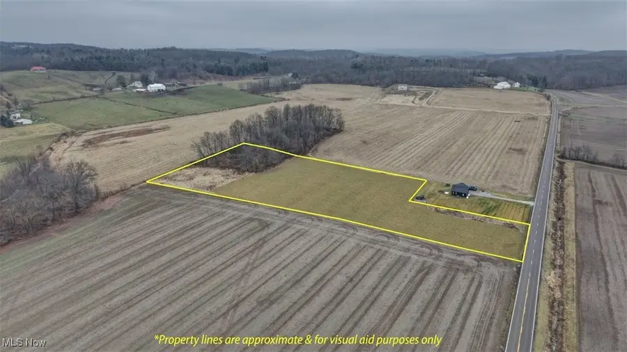 Dolphin Sw Street, Strasburg, OH 44680 - Image #2