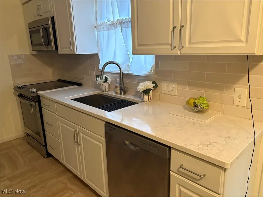 245 Bermont, Munroe Falls, OH 44262 - #3