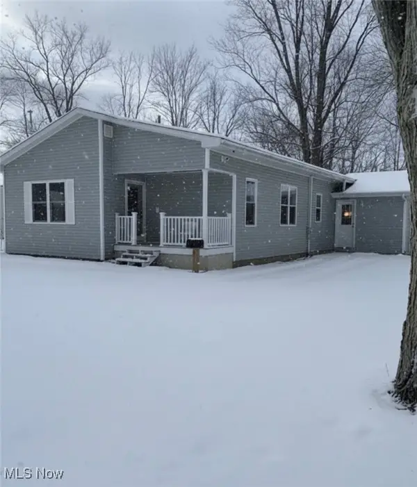 135 Wheeling Avenue, Wellington, OH 44090