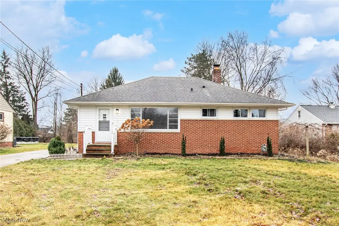 19819 Drake Road, Strongsville, OH 44149 - Image #1