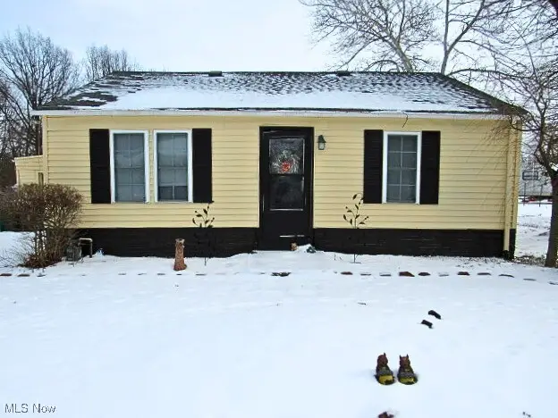 5211 Hecock Avenue, Lorain, OH 44055 - #1