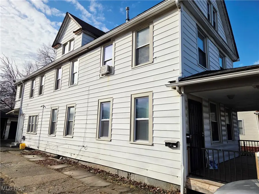2711 Sackett Avenue, Cleveland, OH 44109 - Image #3