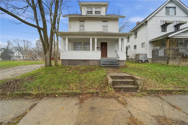 225 Cranz Place, Akron, OH 44310