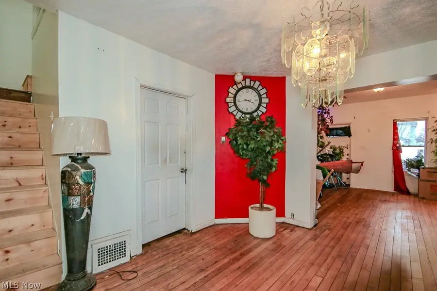 1228 E 167th Street, Cleveland, OH 44110 - #2