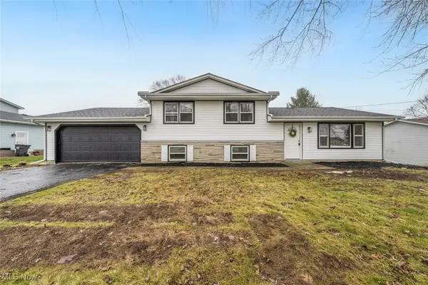 3375 Darbyshire Drive, Canfield, OH 44406