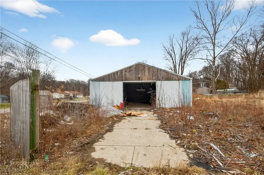 13601 Thompson Road, Vermilion, OH 44089 - Image #2