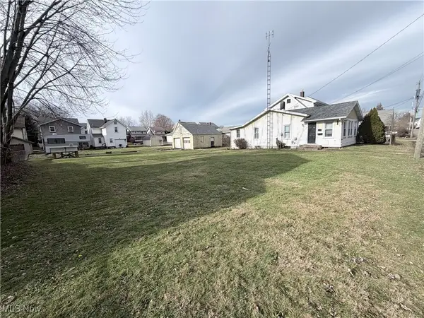 817 Halter Nw Court, Canton, OH 44708