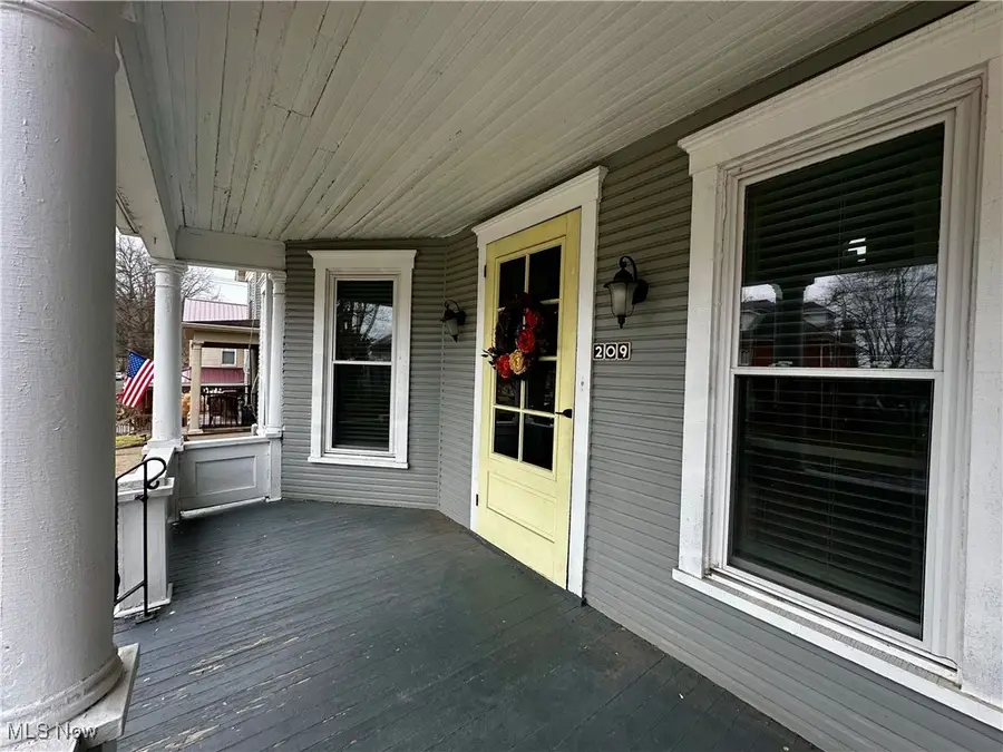 209 Oakwood Avenue, Marietta, OH 45750 - Image #2