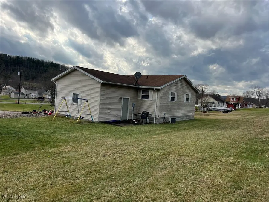 2215 Hilliard Drive, Midvale, OH 44653 - Image #2