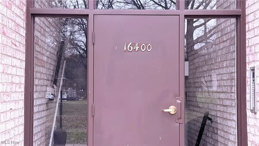 16400 Heather Lane #302, Middleburg Heights, OH 44130 - Image #2