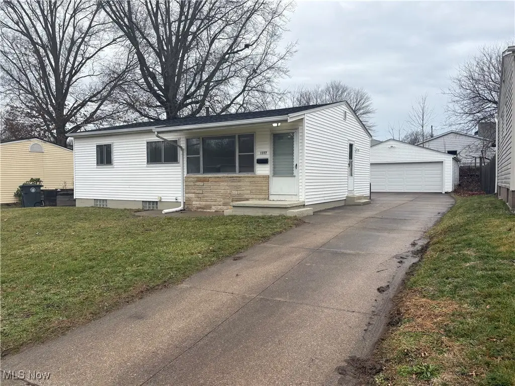 1227 Flanders Avenue, Akron, OH 44314 - Image #1