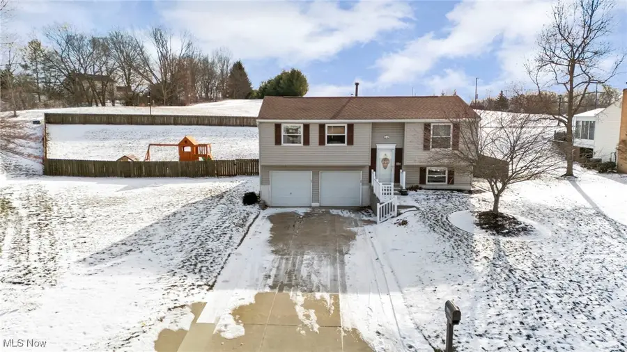 1690 Cloverview Drive, Uniontown, OH 44685 - #2