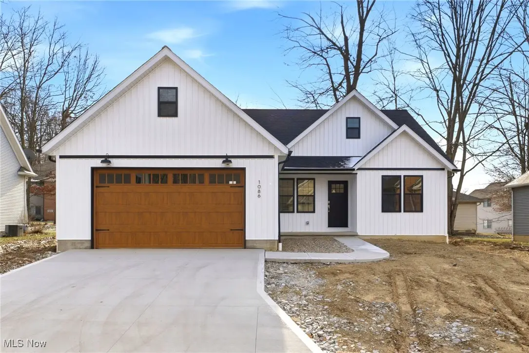 1086 Saint Andrews, Akron, OH 44312 - Image #1