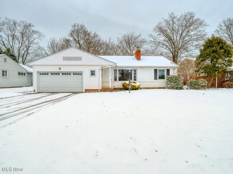 22370 Bartlett Drive, Rocky River, OH 44116 - Image #2