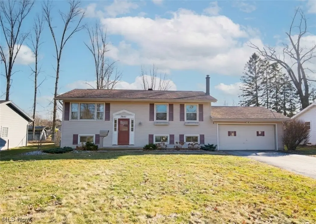 3841 Nottingham Avenue, Youngstown, OH 44511 - #1