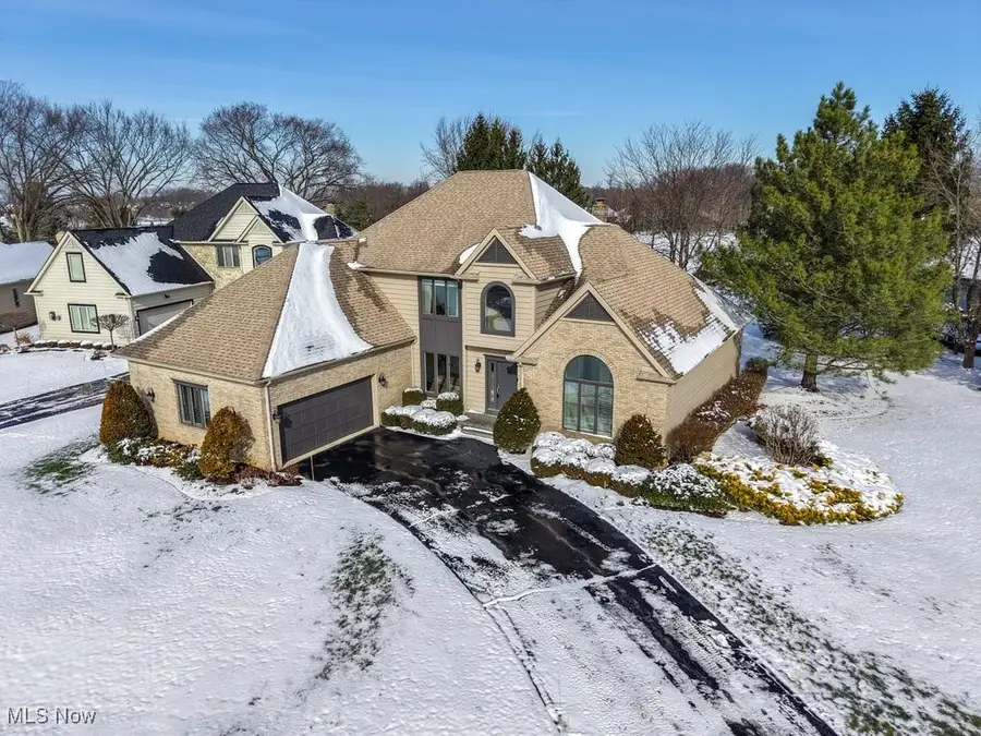 196 Chisholm Court, Aurora, OH 44202 - Image #2