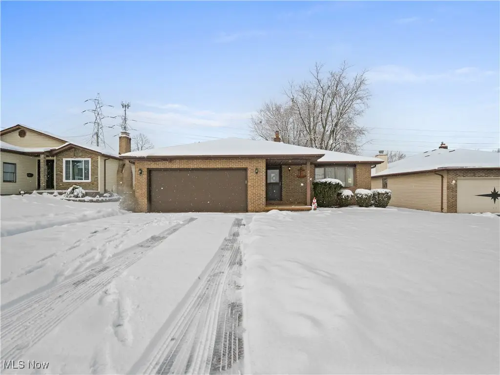 4250 Dawncliff Drive, Brooklyn, OH 44144 - Image #1