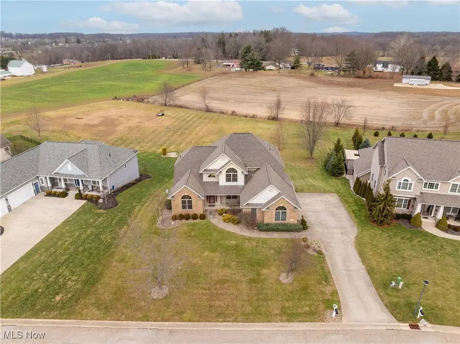 8487 Sandbridge Nw Street, Massillon, OH 44646 - Image #2