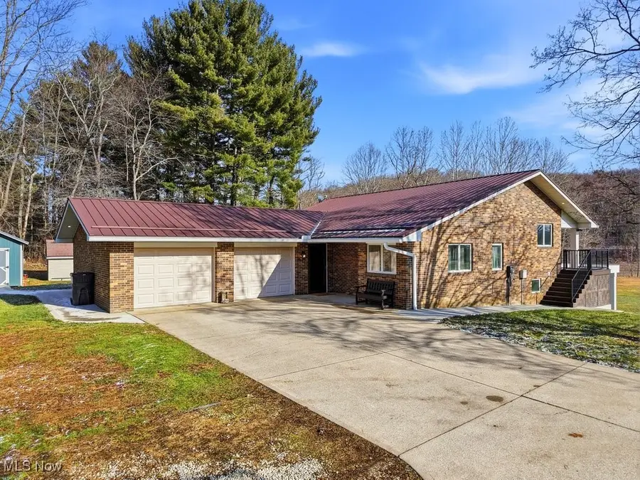 1430 Magnolia Sw Road, Dellroy, OH 44620 - Image #2