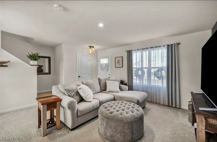 3746 Kirkham Drive, Norton, OH 44203 - Image #3