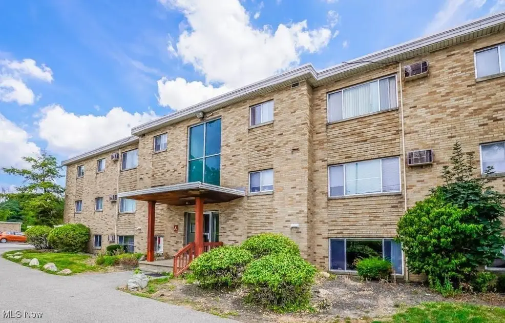 5200 Royalton Road #3A, North Royalton, OH 44133 - Image #1