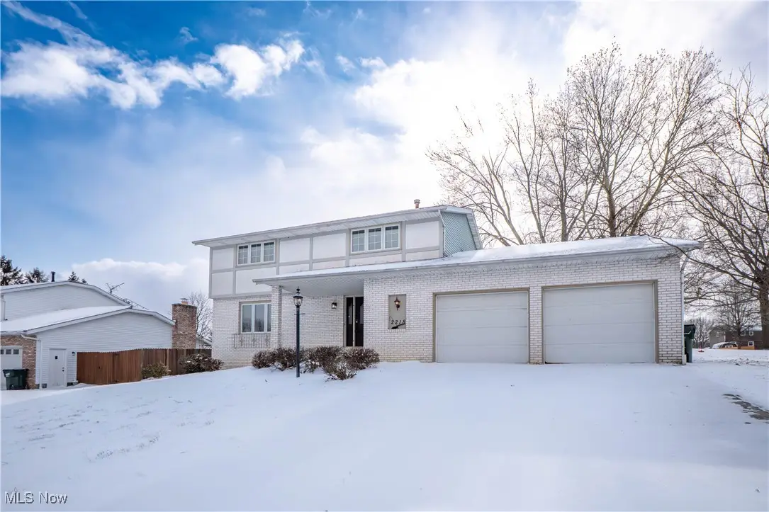2218 Hiddenbrook Ne Street, Canton, OH 44721 - #1