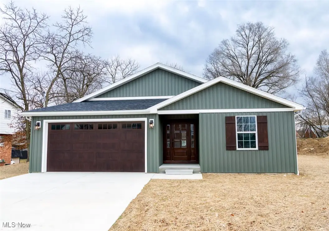 3010 9th Avenue, Vienna, WV 26105 - #1