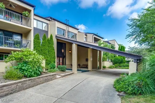 1012 Bunker Drive #304, Fairlawn, OH 44333