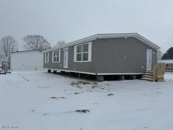 2661 Lake Breeze Drive, Madison, OH 44057