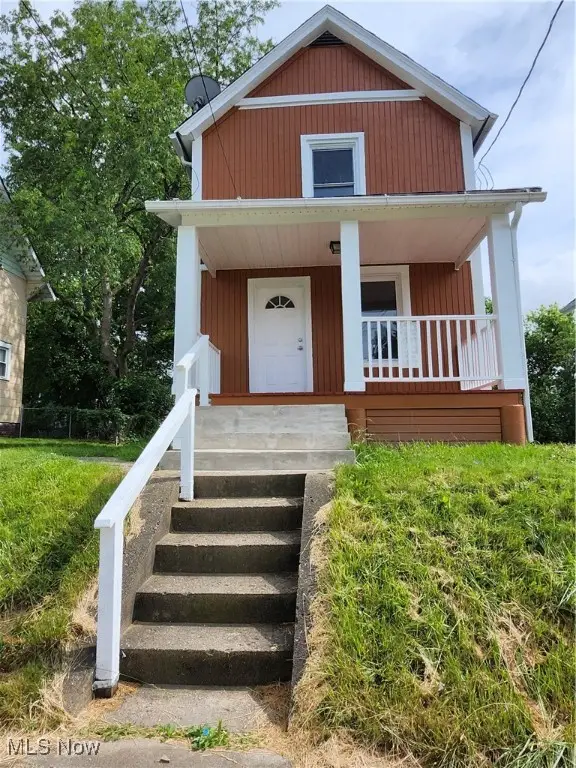 2438 Indiana Ne Way, Canton, OH 44705 - Image #1