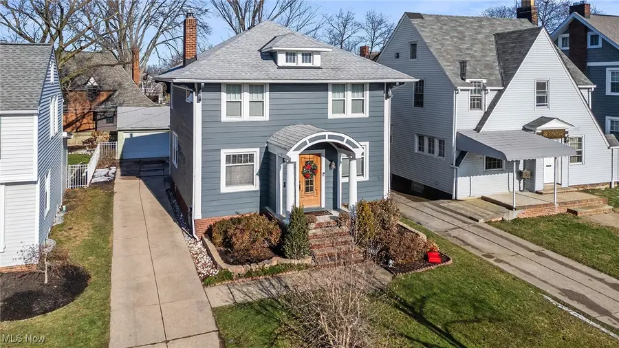 19820 Battersea Boulevard, Rocky River, OH 44116 - Image #2