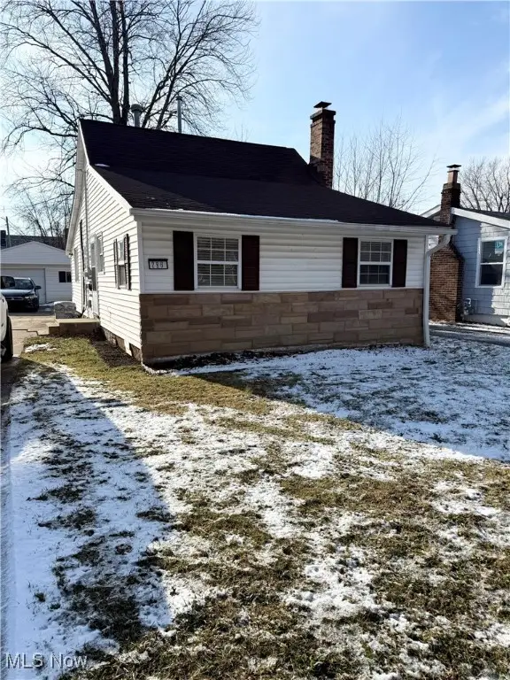 296 E 317th Street, Willowick, OH 44095 - Image #2