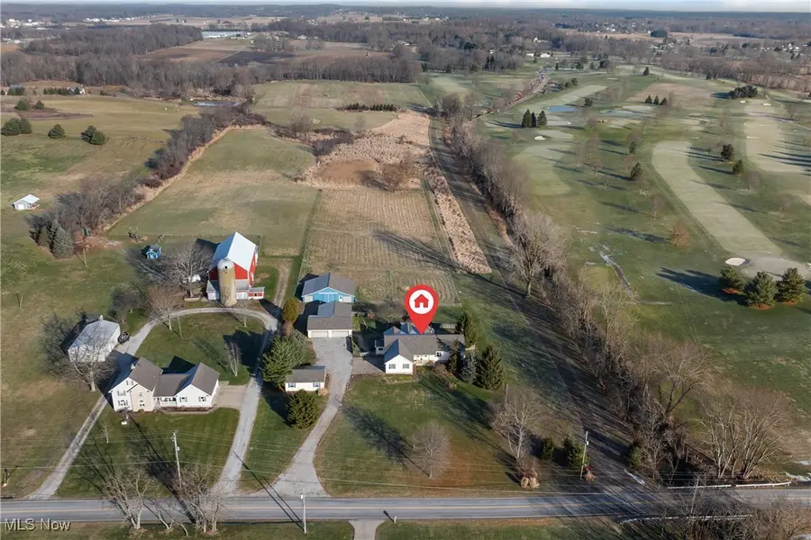 5773 Smith Kramer Ne Street, Hartville, OH 44632 - Image #2