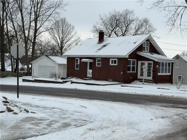 194 E Baird Avenue, Barberton, OH 44203