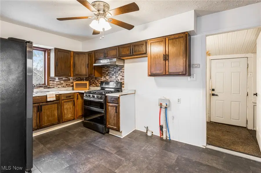 1024 W 54th Street, Ashtabula, OH 44004 - Image #2