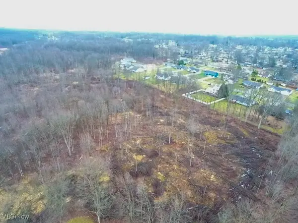 Old Colony Nw Road, Champion, OH 44481