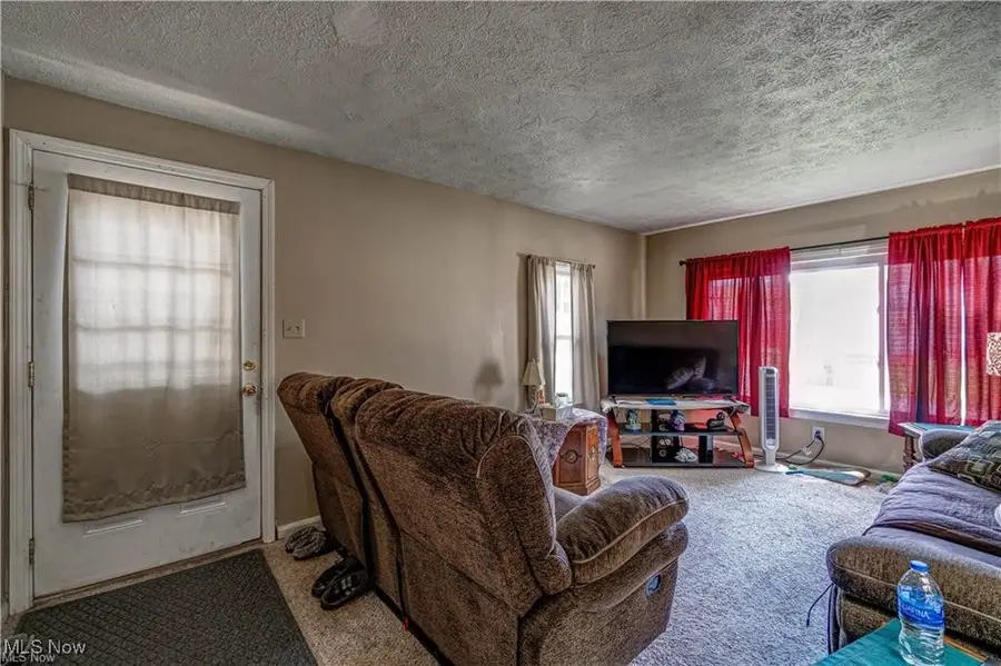 2309 43rd Nw Street, Canton, OH 44709 - #3