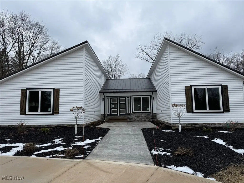 3940 Ellendale Road, Chagrin Falls, OH 44022 - Image #1