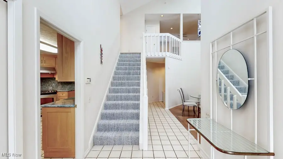 16 Deerfield Lane, Beachwood, OH 44122 - Image #3