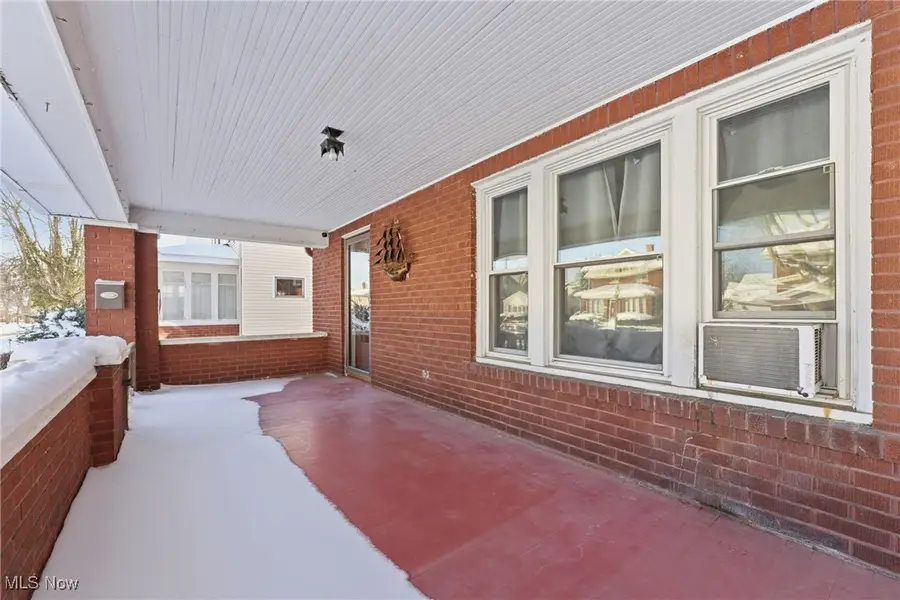 221 Bellflower Nw Avenue, Canton, OH 44708 - Image #3