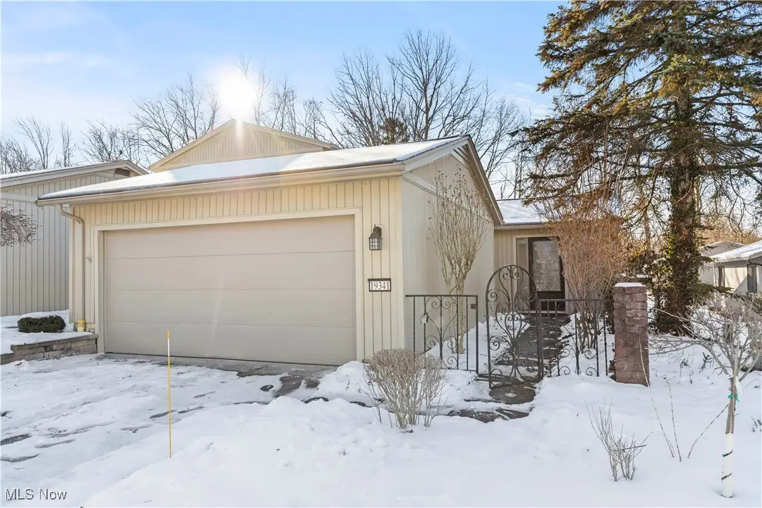 19341 Idlewood Trail, Strongsville, OH 44149 - Image #1