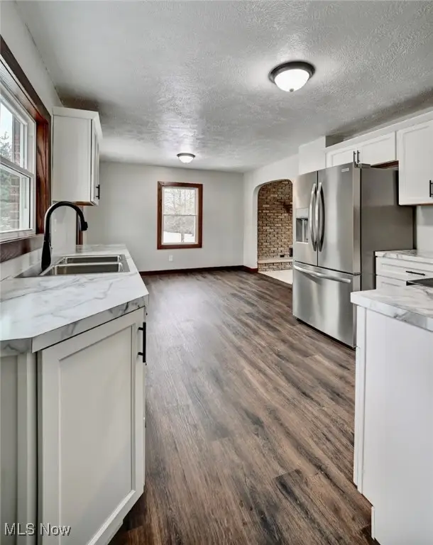 4295 Blacksnake Hill Ne Road, Dover, OH 44622 - Image #3