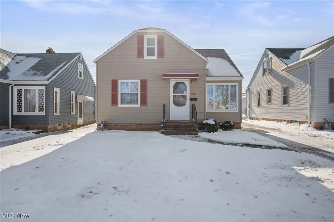 7503 Essen Avenue, Parma, OH 44129 - Image #1