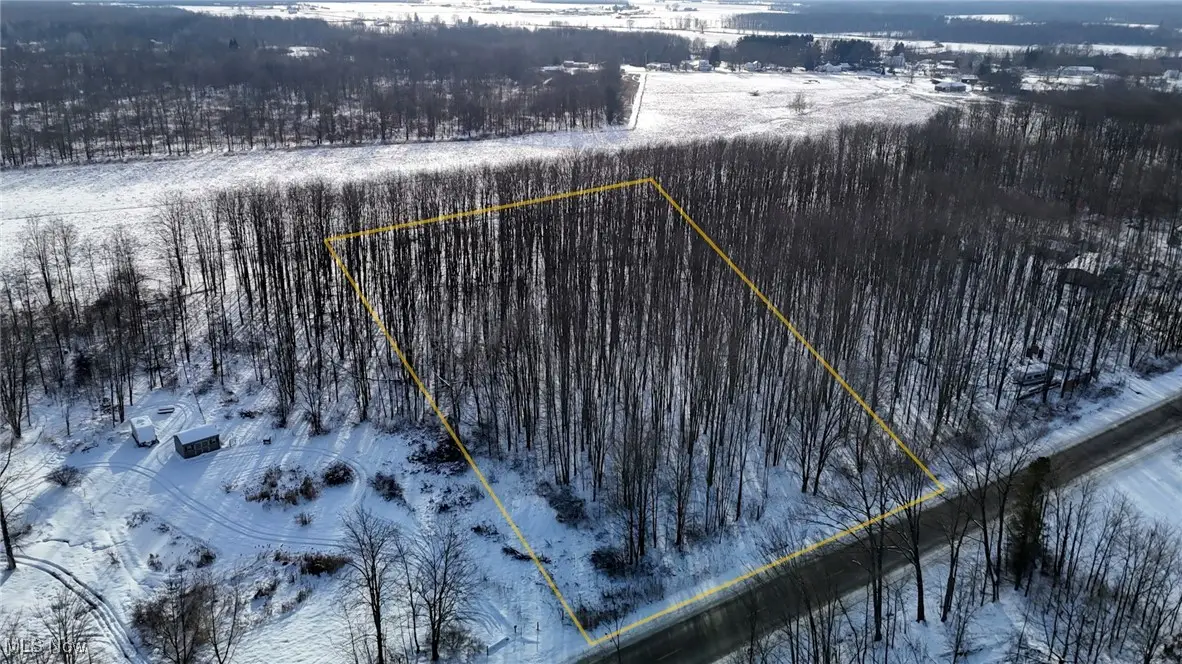 3522 Footville Richmond Road, Dorset, OH 44032 - Image #1