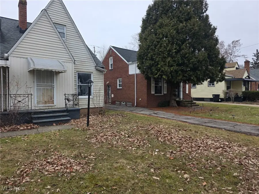 3852 Lee Heights Boulevard, Cleveland, OH 44128 - Image #2