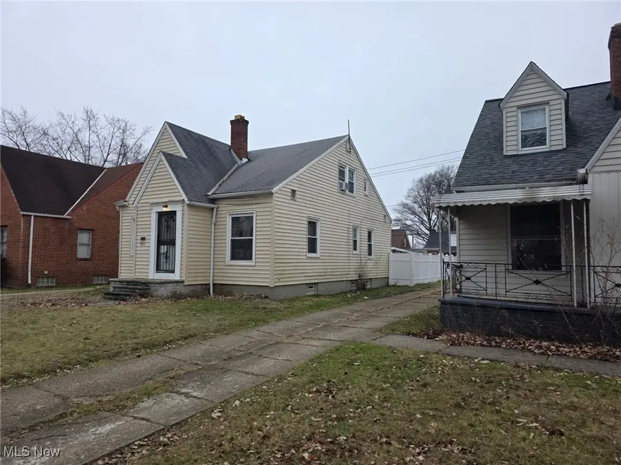 3852 Lee Heights Boulevard, Cleveland, OH 44128 - Image #3