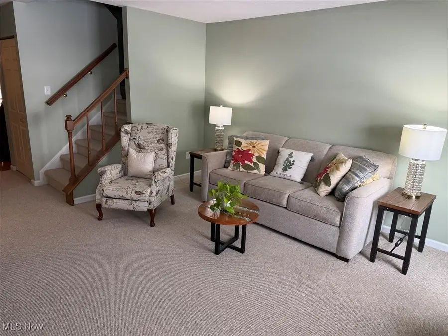 3369 Brookpoint Lane, Cuyahoga Falls, OH 44223 - Image #2