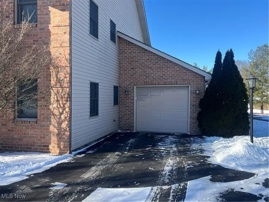 1860 Massachusetts Avenue #2, Poland, OH 44514 - Image #3