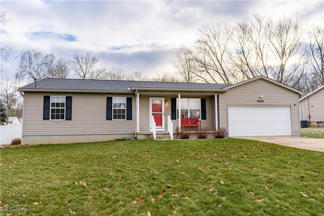 8628 Essex Nw Avenue, North Canton, OH 44720 - Image #1