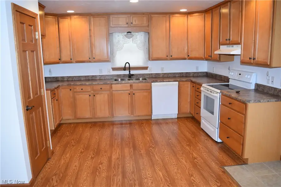 53190 Poplar Drive, Bridgeport, OH 43912 - #2